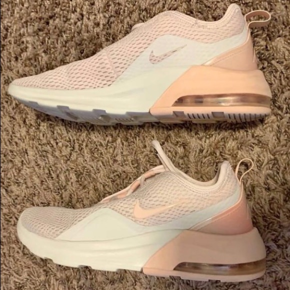 Nike Shoes - Nike Air Max 270 size 6 women’s pink and white